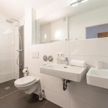 Emma 4 Apartment
